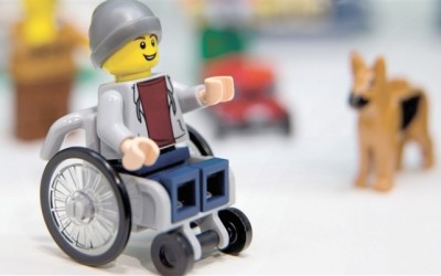 Lego lança figura em cadeira de rodas
