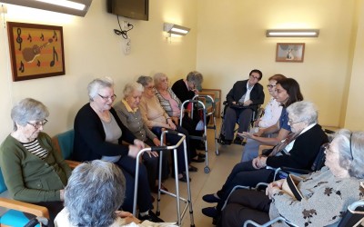 Terapia de Yoga do Riso no apoio à População Sénior